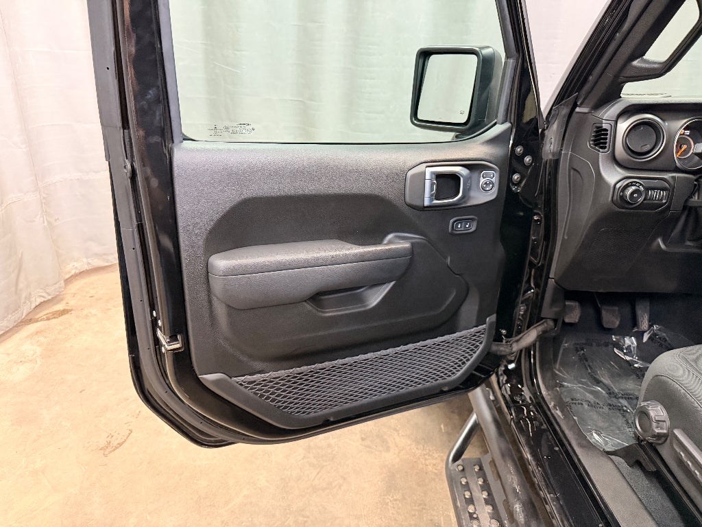 2022 Jeep Wrangler Unlimited Willys