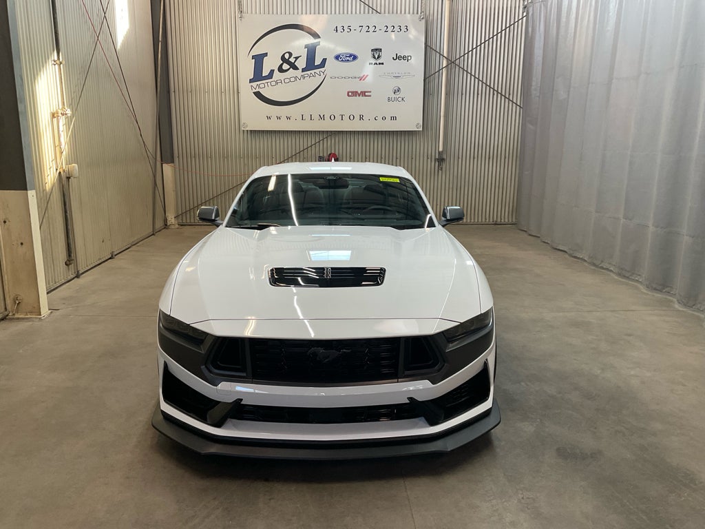 2025 Ford Mustang Dark Horse