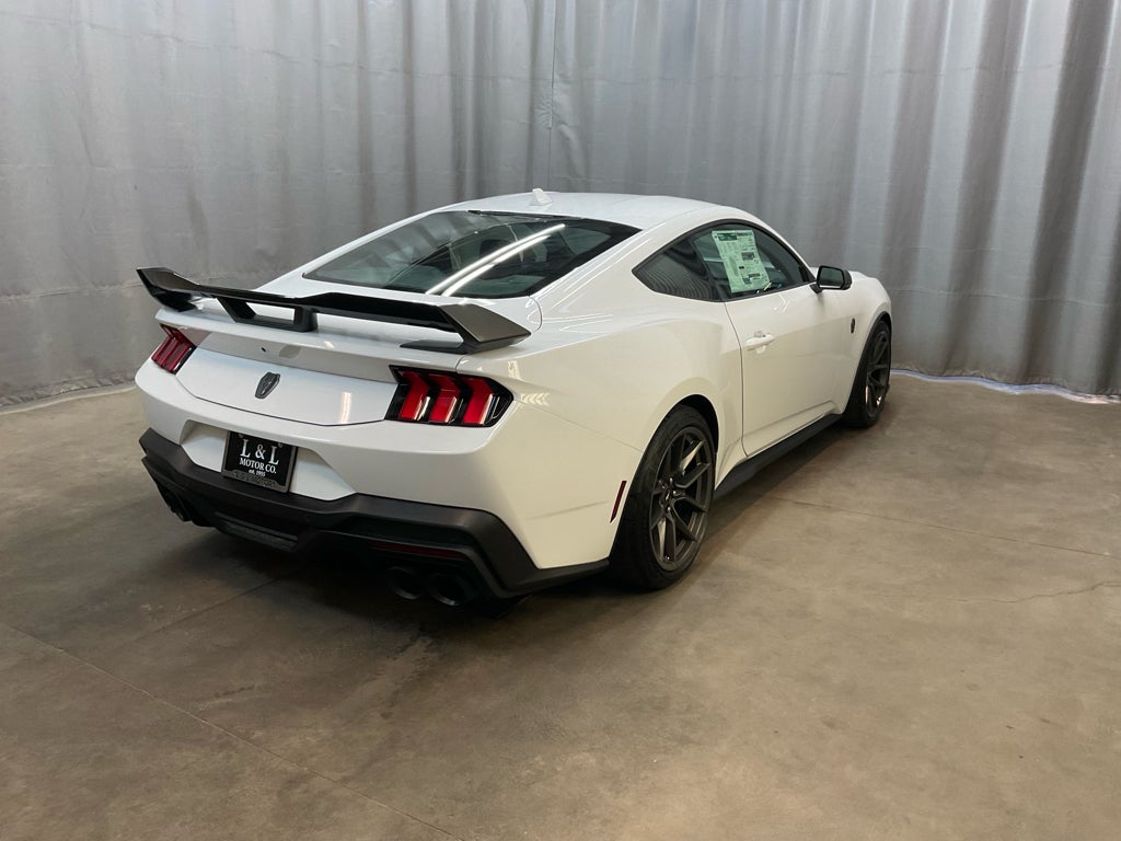 2025 Ford Mustang Dark Horse