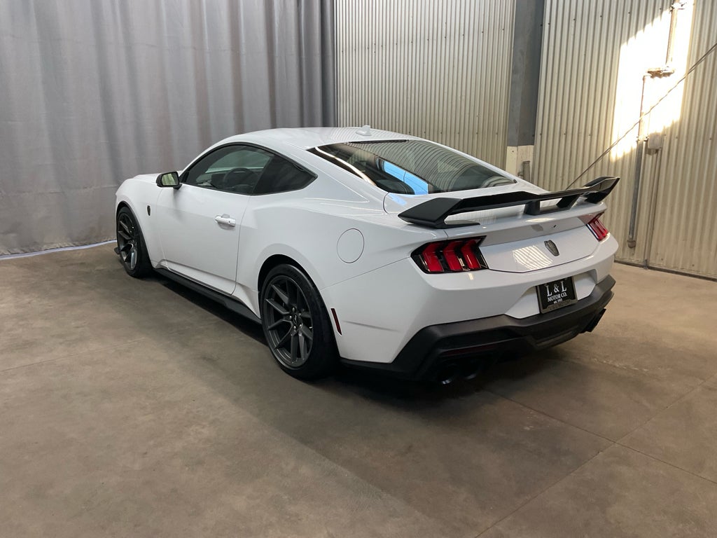 2025 Ford Mustang Dark Horse
