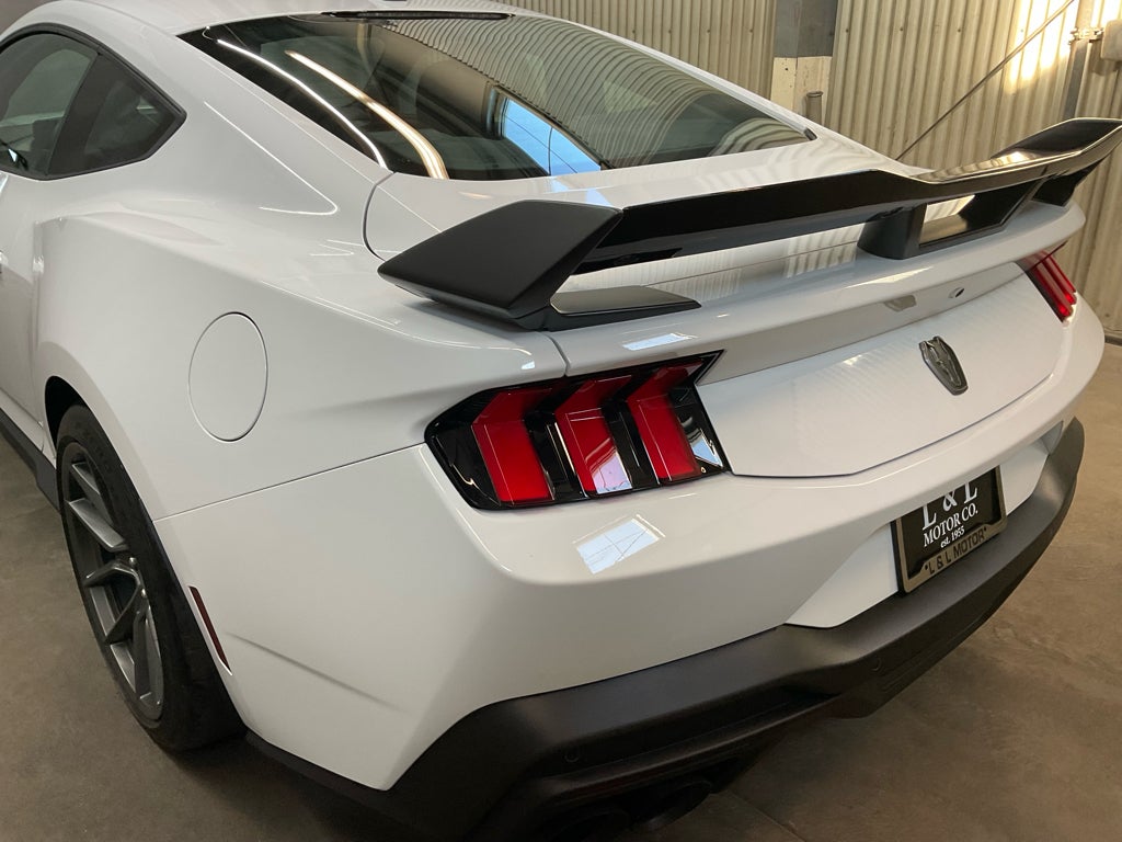 2025 Ford Mustang Dark Horse