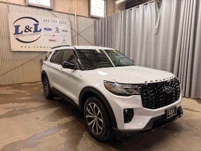 2026 Ford Explorer ST-Line