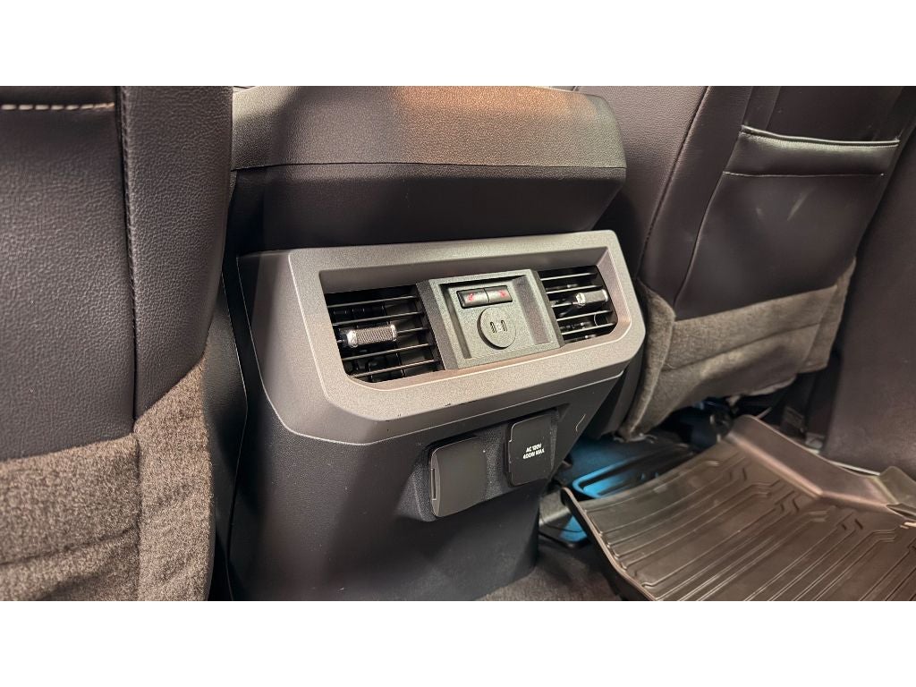 2023 Ford F-350 LARIAT