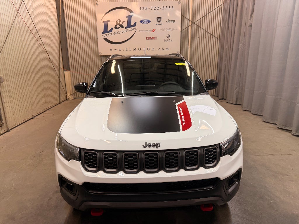 2025 Jeep Compass Trailhawk