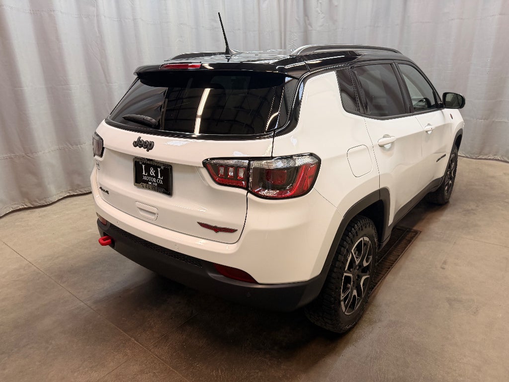 2025 Jeep Compass Trailhawk