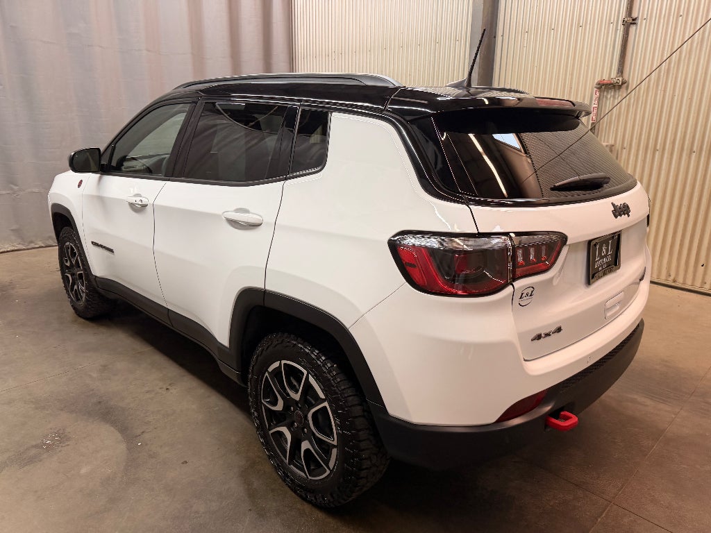 2025 Jeep Compass Trailhawk