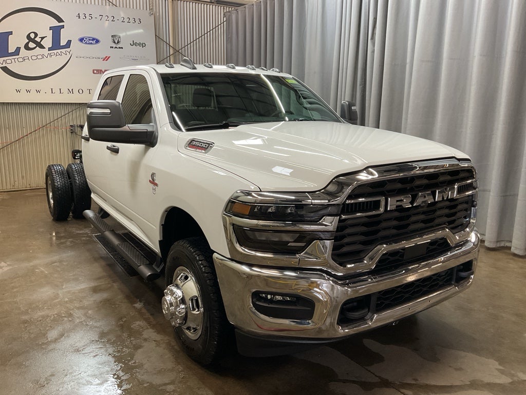 2026 RAM 3500 Chassis Tradesman
