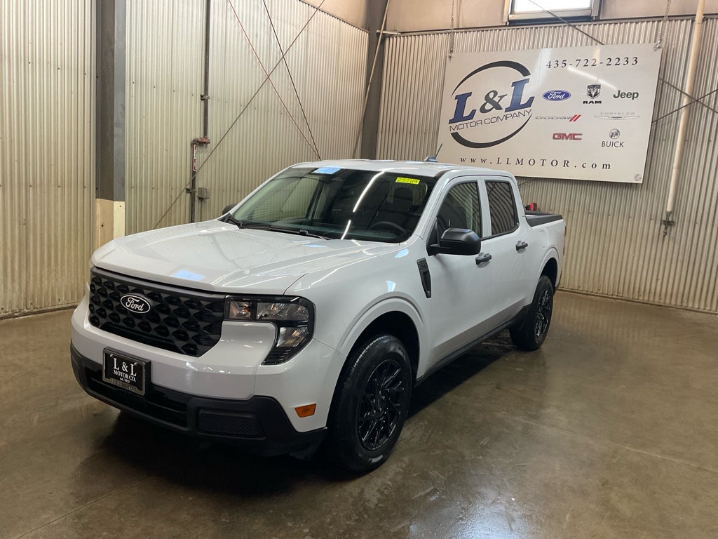 2025 Ford Maverick XL