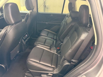 2023 Lincoln Aviator Standard