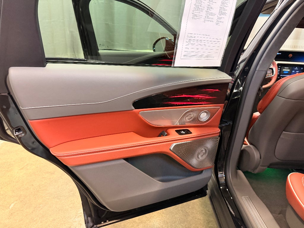 2024 Lincoln Nautilus Black Label